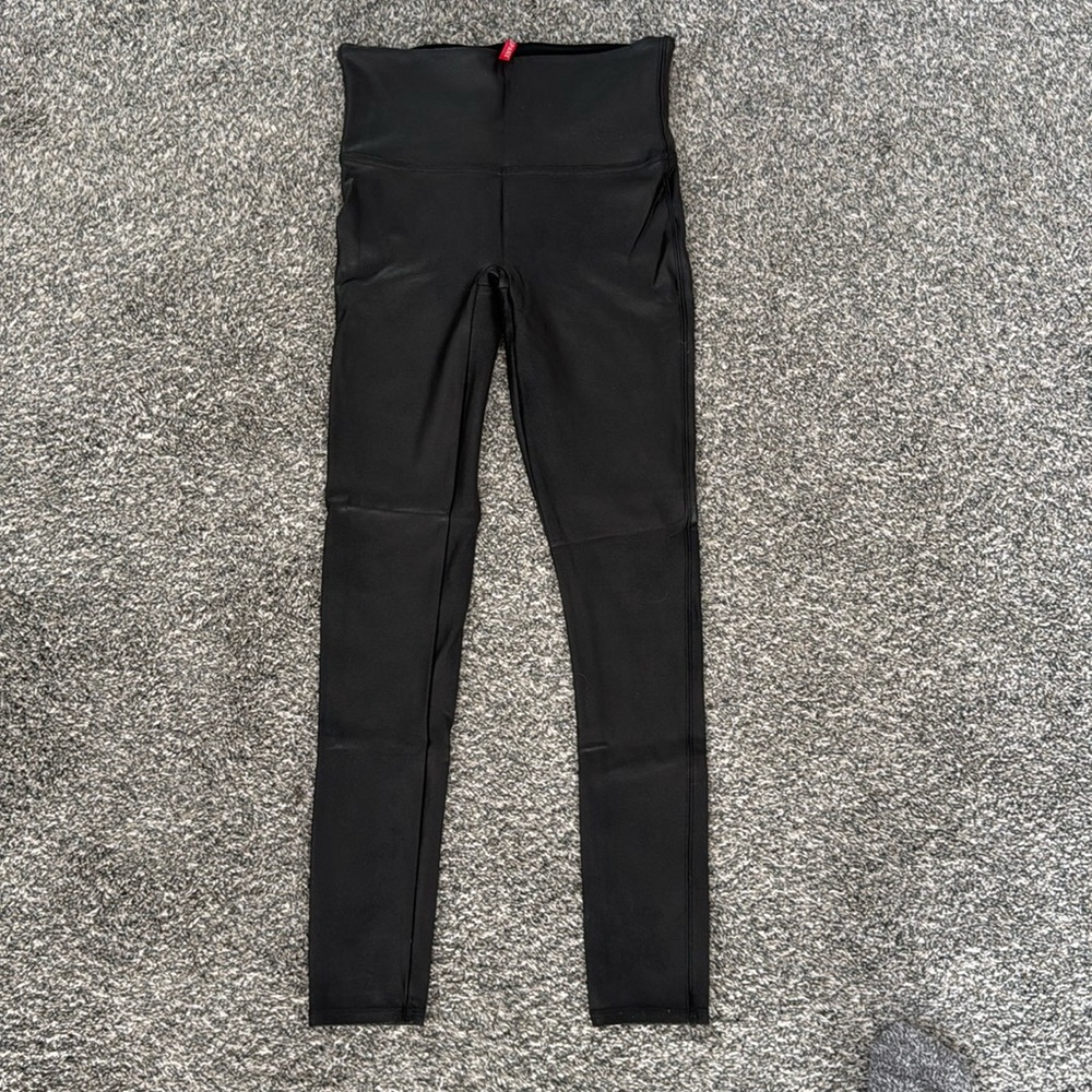 SPANX Full Length Faux Leather Leggings, Size Medium, Excellent Condition!